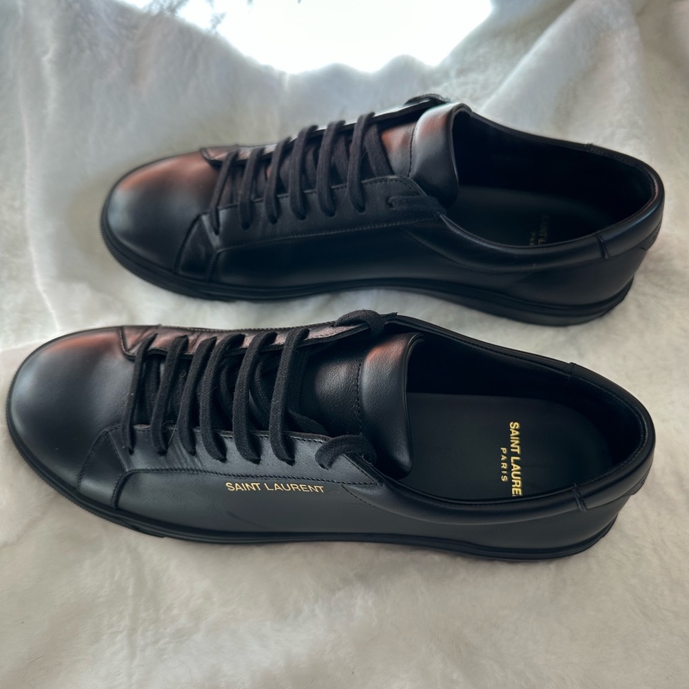 Saint Laurent sneakers, men’s size 42. Black, like new.